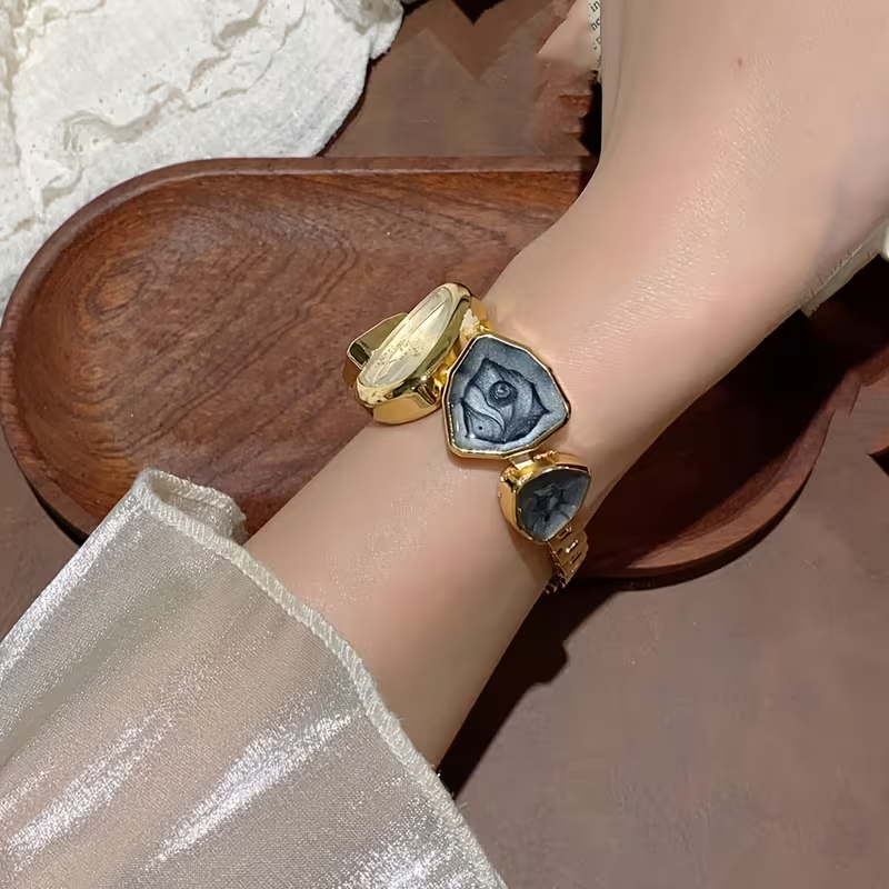 1pc Women's Alloy Fully Irregular Bracelet Watch, Fashion Arabic Numeral Dial, Quartz Movement, Adjustable Strap, Suitable for Daily Decoration